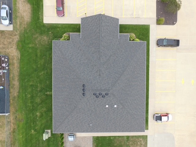 Farm Credit, Red Bud, IL, Owens Corning TruDefinition Duration asphalt shingles in color Peppercorn